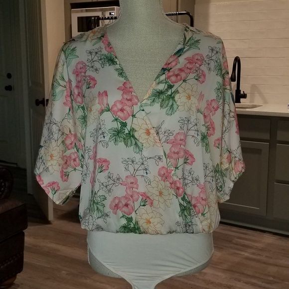 Forever 21 Floral Print Bodysuit Size Large - Picture 5 of 8